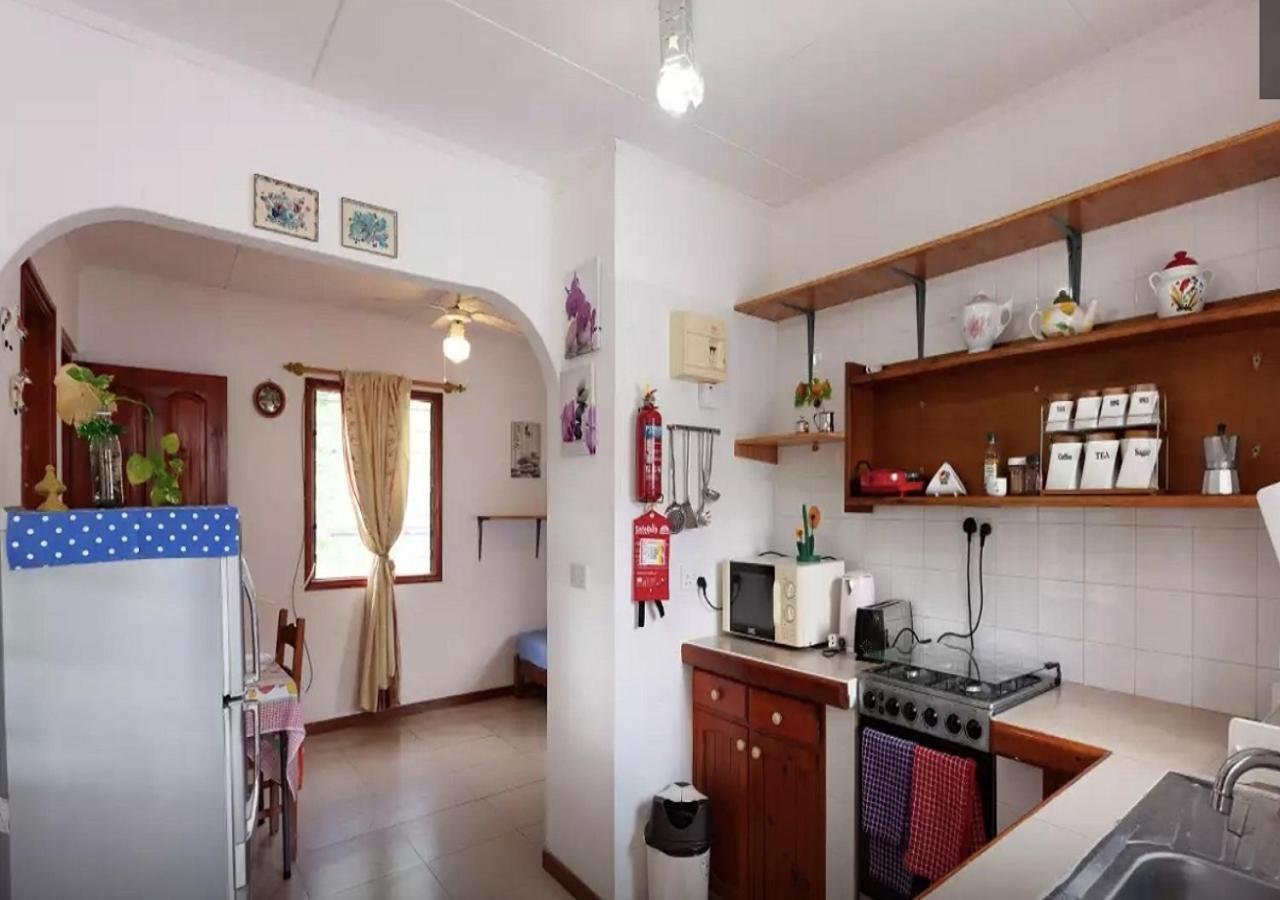 Maison De Vacanze Baie Sainte Anne エクステリア 写真